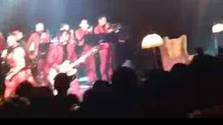 Hey Hey - Mon en el Lunario