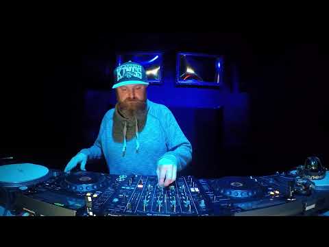 The Blue Oyster: Matt Dee / 18.09 / 19 - 20