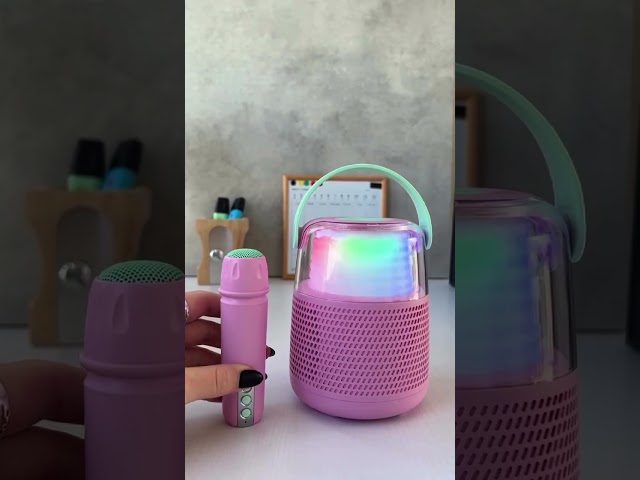 Vídeo relacionado con Conjunto DE Altavoz Y MICROFÓNO INALÁMBRICOS para Karaoke Hello Kitty con LUZ LED