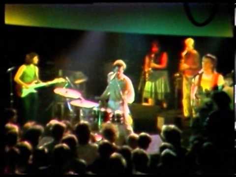 Violent Femmes - Black Girls - (Live at the Hacienda, Manchester, UK, 1984)