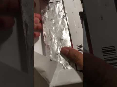 Lindt Les Grandes Hazelnuts #asmr #yummy #satisfying