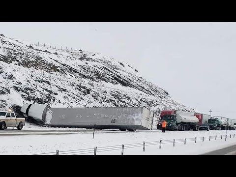 Jan,18, 2023 i80 NB closed from Kearney Wyoming and ogallala due to snow storm