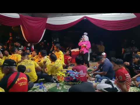 Merdunya Suara Faqeehah Seiras Dgn Kakaknya Eda Ezrin Nyanyikan Lagu Bakpo Lah Wey Di Kadok K.Bharu