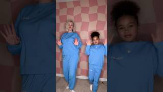 I'm so WAVY dance 〰️🩵🩵 #scarlettandtiania #dance #trends