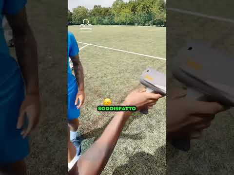 Quanto è veloce il tuo tiro rispetto a quello di un calciatore professionista? 🦿 #porro #calcio