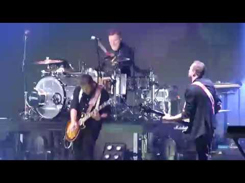 HEY + Piotr Banach - 2017.11.26 - Wrocław, Hala Orbita - Schizophrenic Family ( Fayrant Tour)