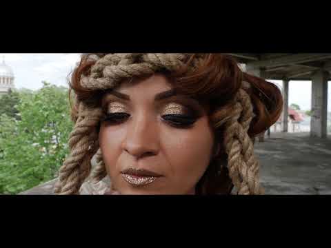 Atelier Chicos Larisa Diana  - videografie produs BumBumStudio