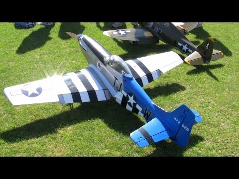 P 51 mustangs do awesome tandum flight at NAMFI 2010 SMMAC