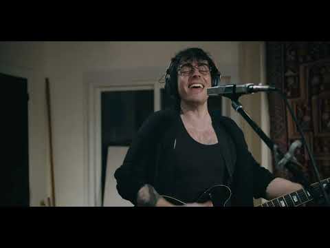 Nicotine Dolls - Live in Studio