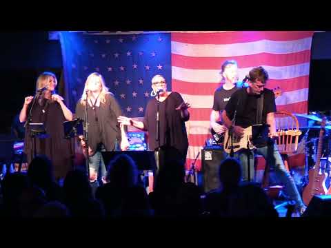 Old Weakness - Bob & Etta Britt (Live) at Fox & Locke, Leipers Fork 8/12/22