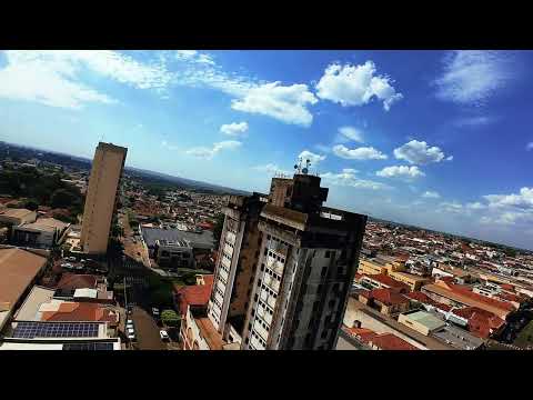 DJI Avata 2 passando pelas janelas do Mirante histórico de Presidente Venceslau-SP 