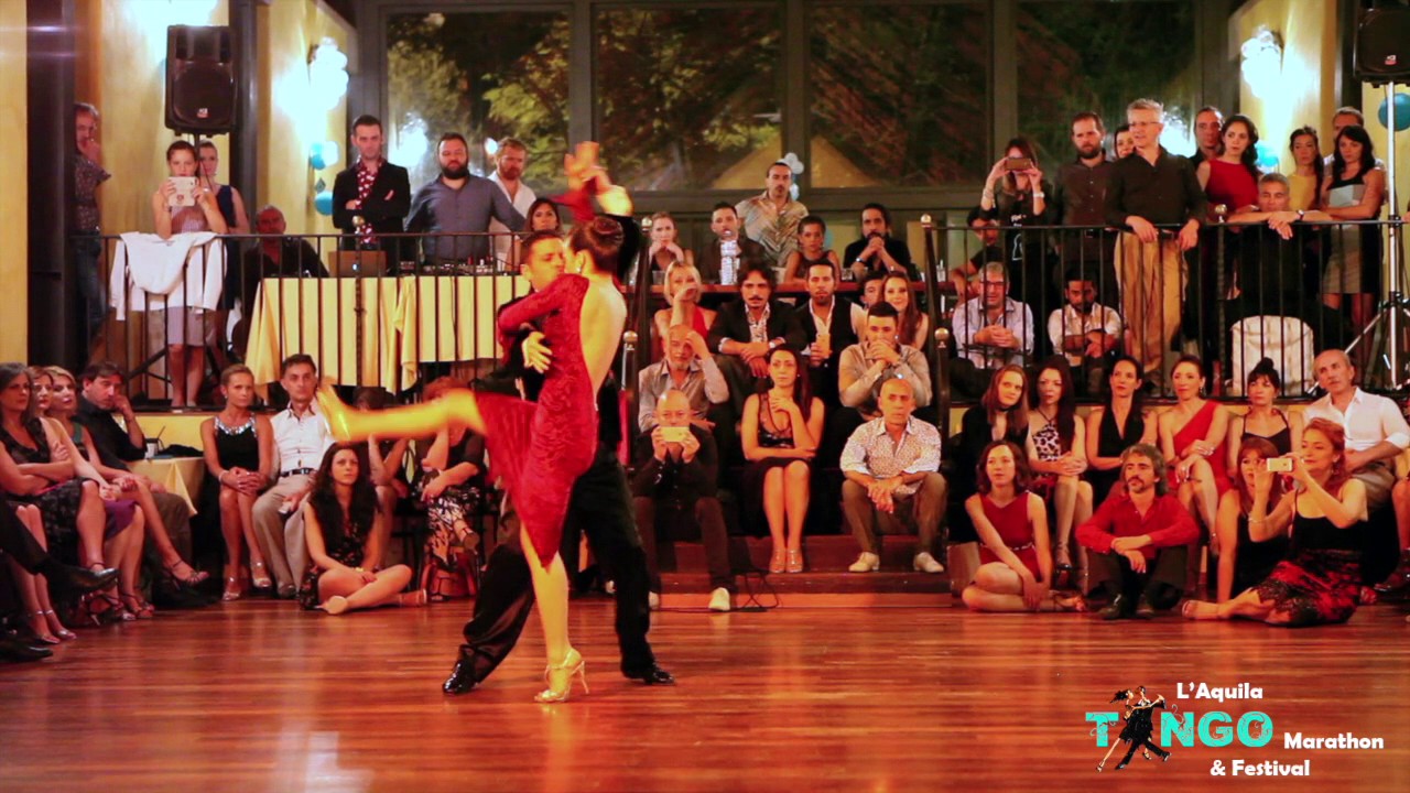 Yanina Quiñones & Neri Piliu 4/4 TANGO - Astor Piazzolla - Suoneranno le sei