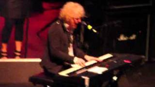 15 rolling stone laugh at me the journey Mott the hoople complete 1st reunion gig 1st oct 2009.mpg