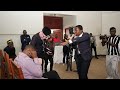 FUMAU NA HAJI MANARA WALIVOMBANANISHA AHMED ALLY UKUMBINI MBELE YA KIKWETE