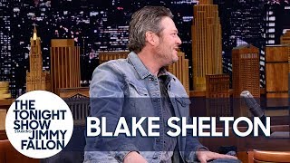 Blake Shelton and Kelly Clarkson Made Adam Levine Cry on New Year&#39;s Eve