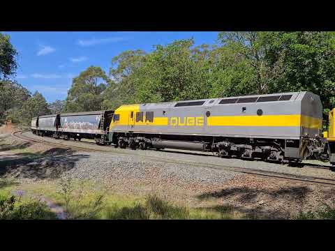 SSR empty grain train climbs the Illawarra escarpment through farmborough heights
