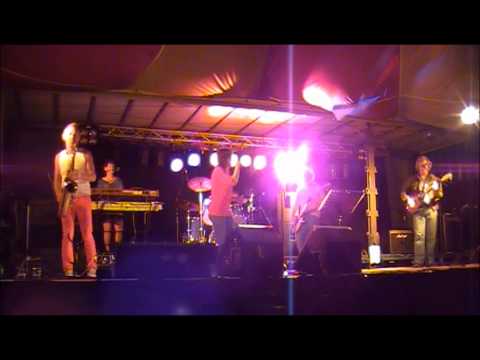 Pink - Trouble by Drop It Coverband @ Marktpop Steenderen (old formation)