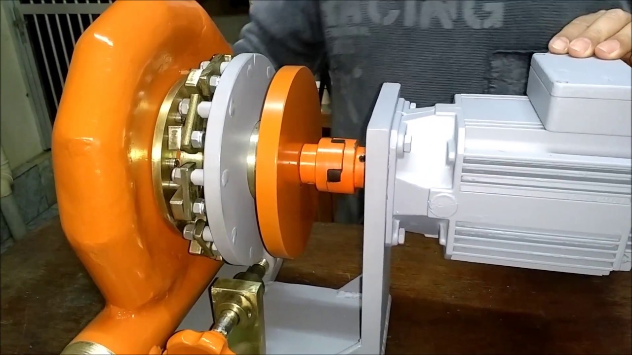 Gerando energia através da força da água (Turbina Francis)