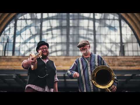 Swingy Little Thingy performed by the Tin Roof Strollers