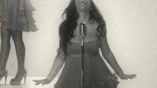 Melanie Fiona - You Stop My Heart Valentines Day Version