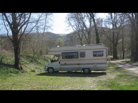 PARCO LE QUERCE Furlo (Lacio Drom) Viaggi in camper