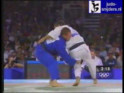 Judo 2000 Sydney: Huseyin Ozkan (TUR - Larbi Benboudaoud (FRA) final