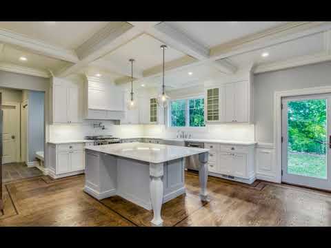 11 Sycamore Drive, Roslyn, NY 11576