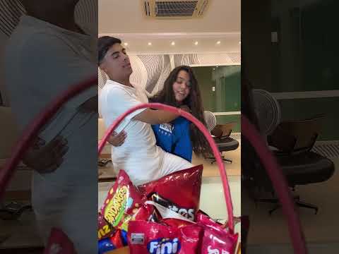 Pegou o Estevão no colo 🤡👆🏻