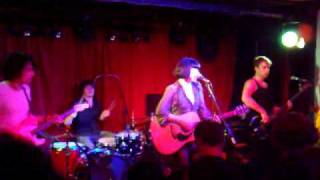 Carina Round - Lacuna (live at the Monto Water Rats)