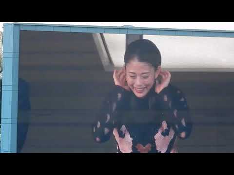 競馬2017 第42回エリザベス女王杯/高畑充希さんビジョンに登場で歓声がすごい(2017.11.12)