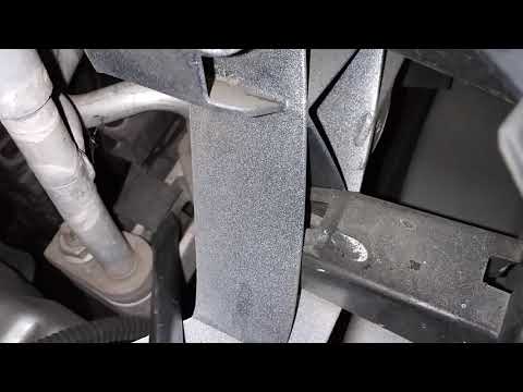 How to separate radiator from AC condenser - 2016 Ford Focus