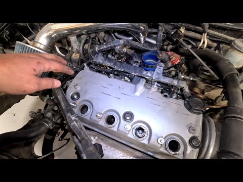 How To: 2003 1.7L Honda Civic Valve Cover Gasket Replacement