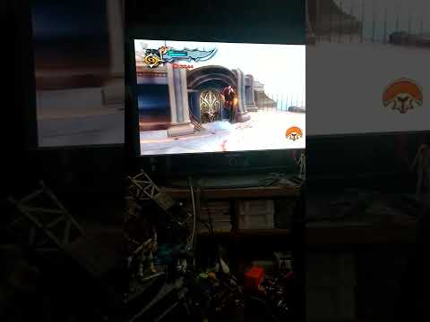 Deimos playing God of war 2 pt120