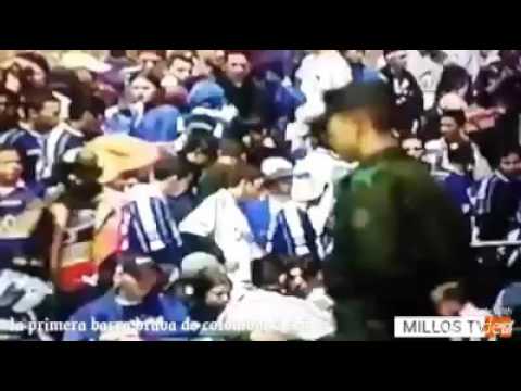 "CA#13 un domingo por la tarde" Barra: Comandos Azules &bull; Club: Millonarios &bull; País: Colombia