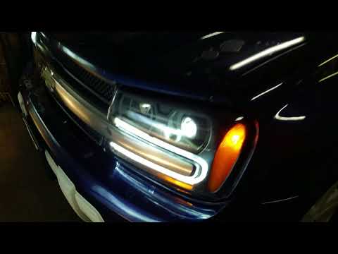 Testing Projector LED Headlights in 2003 Chevrolet TrailBlazer with Quad Beams and Auto Fogs