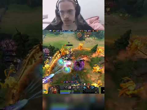 w33's huskar destroyed Topson !!!😱😱😱#dota2 #shorts #topson #w33haa