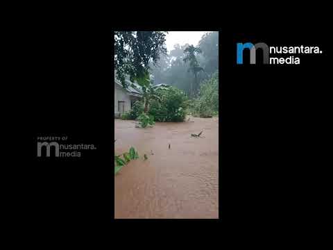 Hujan Deras, Kawasan Carita Pandeglang Kembali Terendam Banjir | Sungai Ci Garogak Meluap