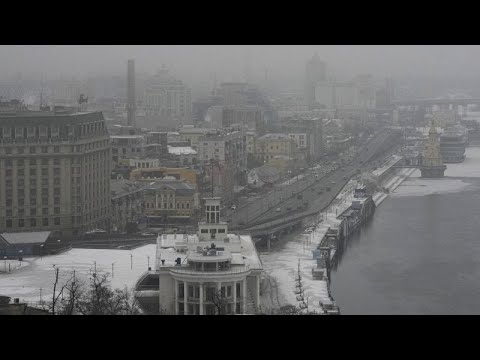 Zerstörungen in Kiew nach neuen Raketenangrifffen