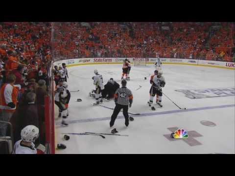 Kris Letang vs Darroll Powe