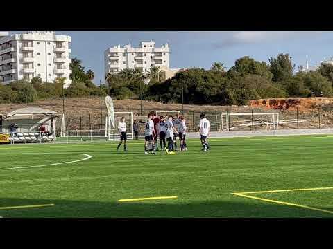 B.93 U14 drenge i Portugal: Kick-off