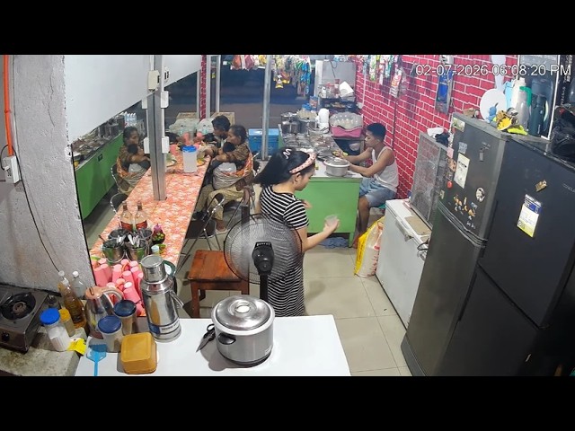 Live webcam view of Inside Lodi's Eatery, Agdao
