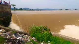 preview picture of video 'Latifshah dam'