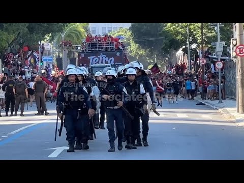 Police clash with Flamengo fans in Rio after Copa Lib celebration