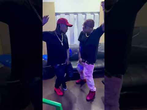 Esta Gente Dando La Para En La Calle "Yomel La Parita x Skary Movie" I DUVM