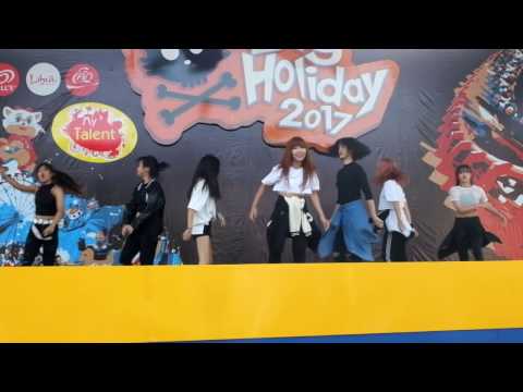 220417 Ex-girls Cover MonstaX at Siam Park City