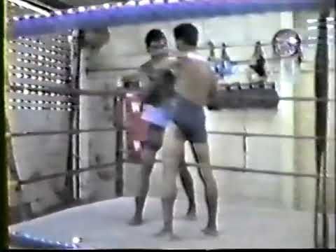 Muay Thai Hapalang gym TRAINING Dieselnoi & Chamuakpet in 1986