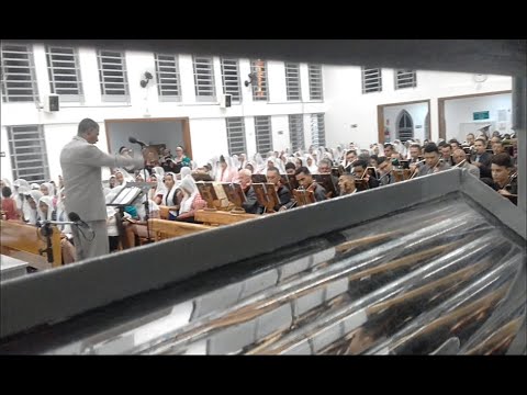 IRMÃZINHA GABRIELA CANTOU E TOCOU / HINO 194 CCB HINÁRIO 5 / ENSAIO LOCAL, MARAVILHOSO 👏👏👏👏