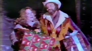 Glen Campbell &amp; Tanya Tucker Sing &quot;It Must Have Been the Mistletoe&quot;