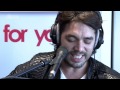 Waylon - 'Smells Like Teen Spirit' (live bij Mattie & Wietze)