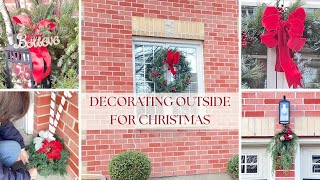 Make Your Front Porch Festive This Holiday Season With These Simple Decorating Ideas!